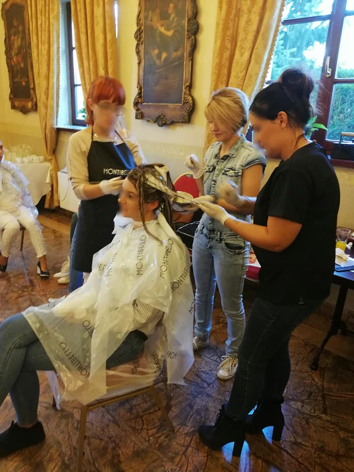 Szkolenie fryzjerskie w salonie fryzjerskim Inspiracja we Włocławku